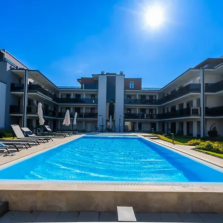 Apartment Scamard Zamardi